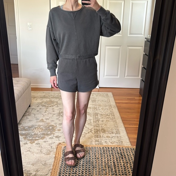 Aerie Beach Party Cropped Crew & Short Set in Gray Size XS - Picture 1 of 4